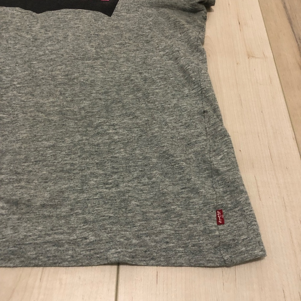 LEVI’s T-Shirt - Picture 3 of 4